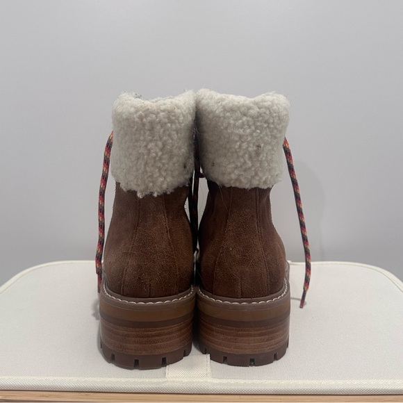 Villa Rouge size 7 winter boots - like new - Picture 3 of 6